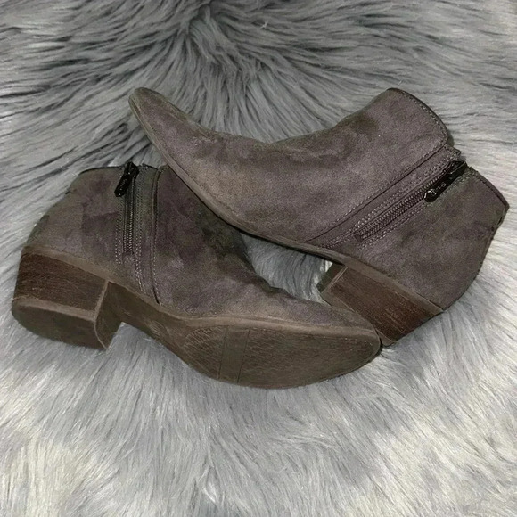 Circus by Sam Edelman 8.5 Preston Grey Faux Suede Stacked Heel Ankle Boots - Picture 11 of 13